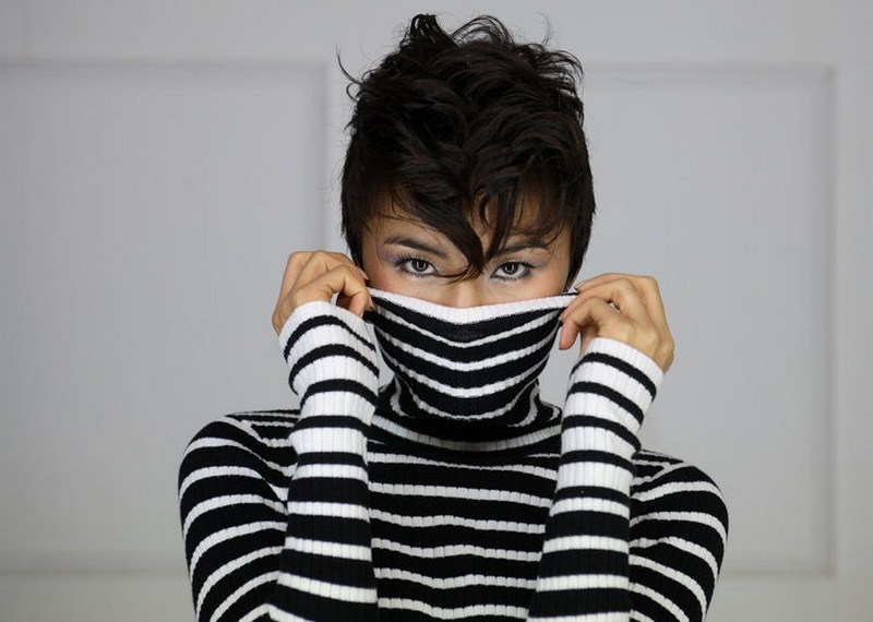 17 настайдаа сан байгуулж, хүүхдүүдэд туслаж эхэлсэн Мисс, загвар өмсөгч бүсгүйн зургаас